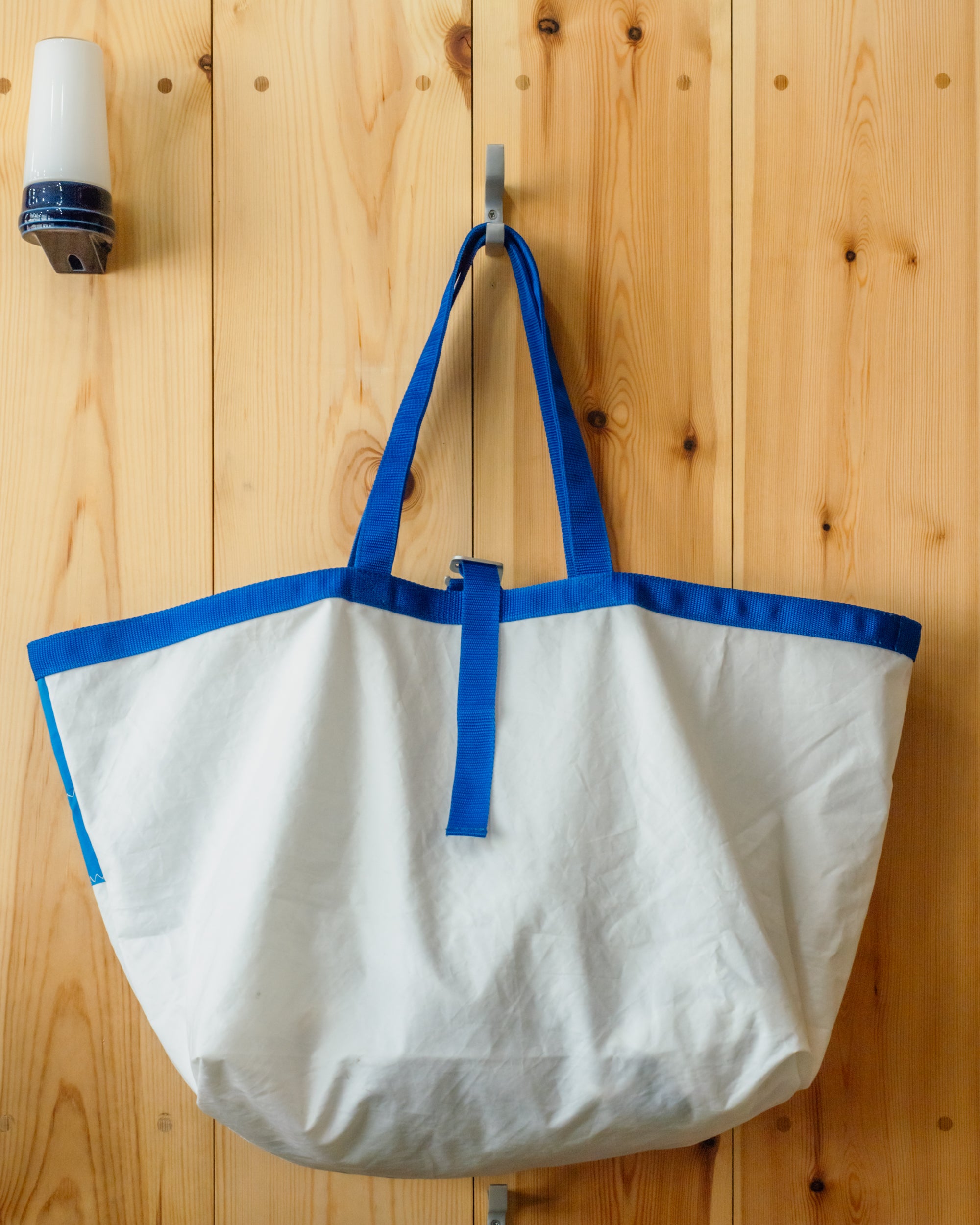 BEACH BAG SALVAGED SAIL CLOTH MADE IN CORNWALL NO 15