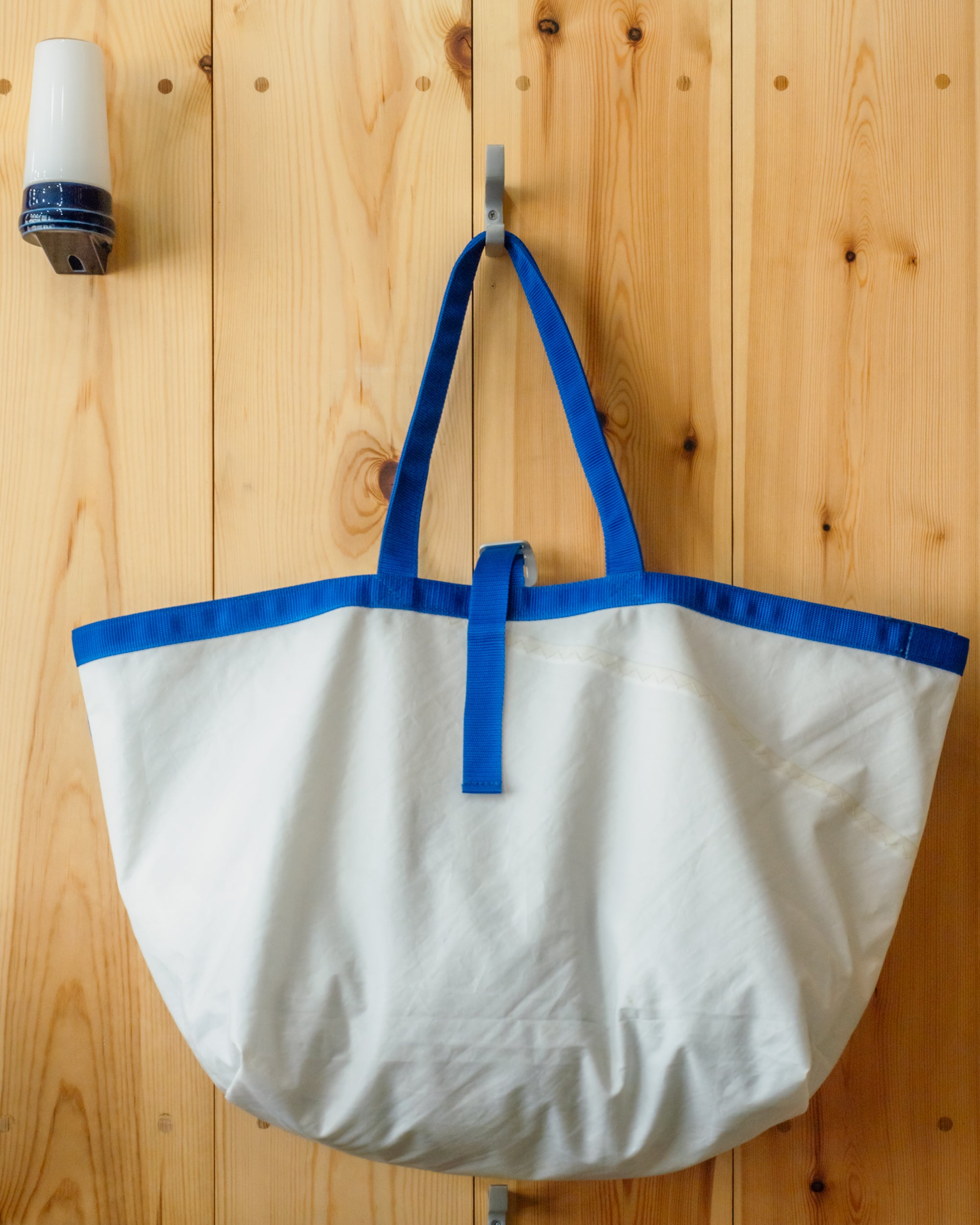 BEACH BAG SALVAGED SAIL CLOTH MADE IN CORNWALL NO 16