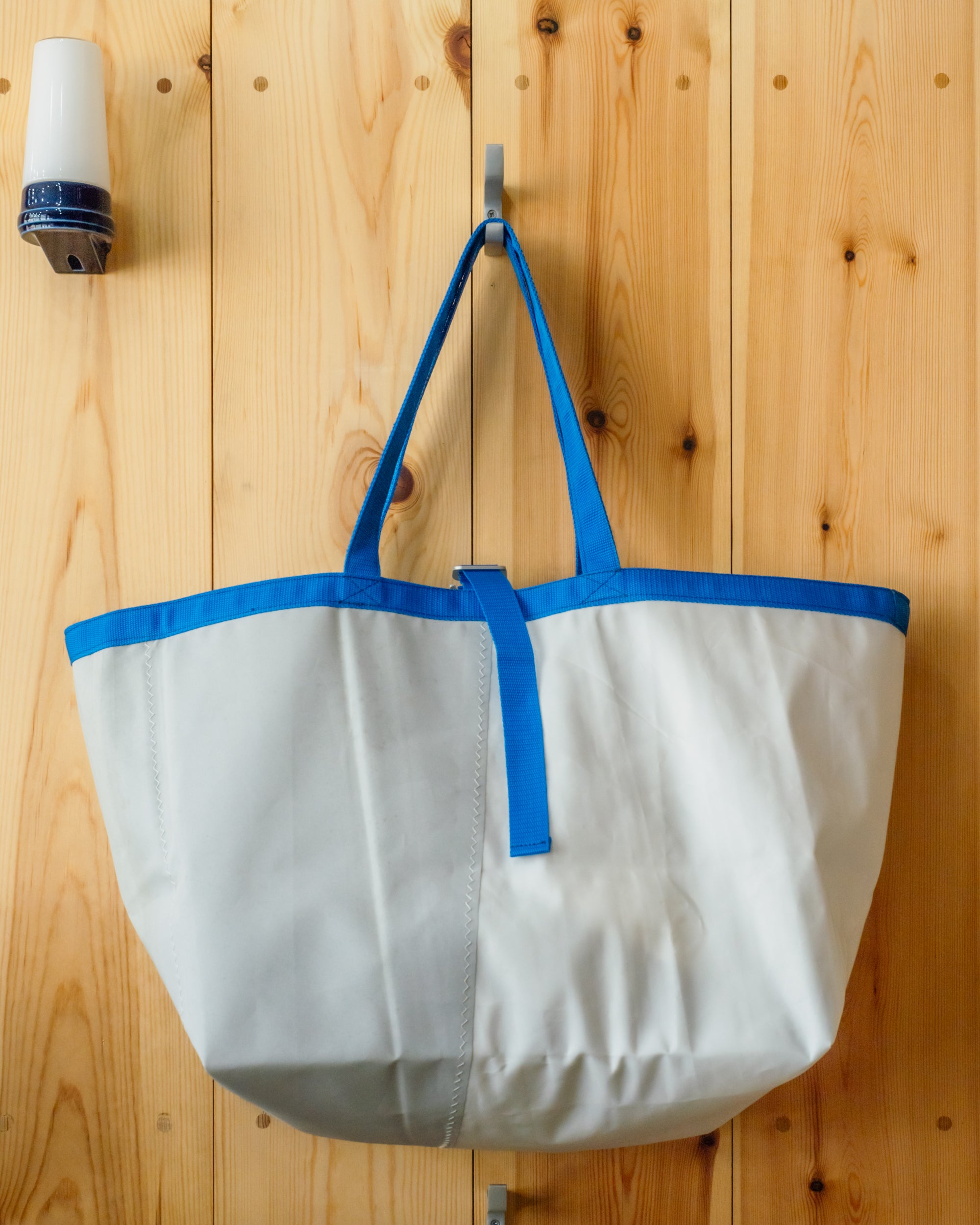 BEACH BAG SALVAGED SAIL CLOTH MADE IN CORNWALL NO 17