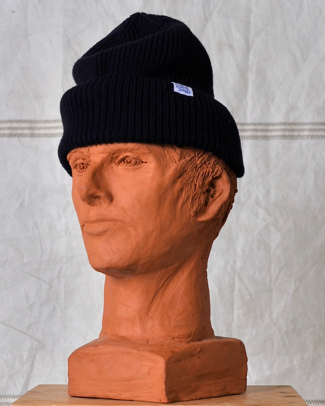DOCK BEANIE KNITTED IN SCOTLAND NAVY