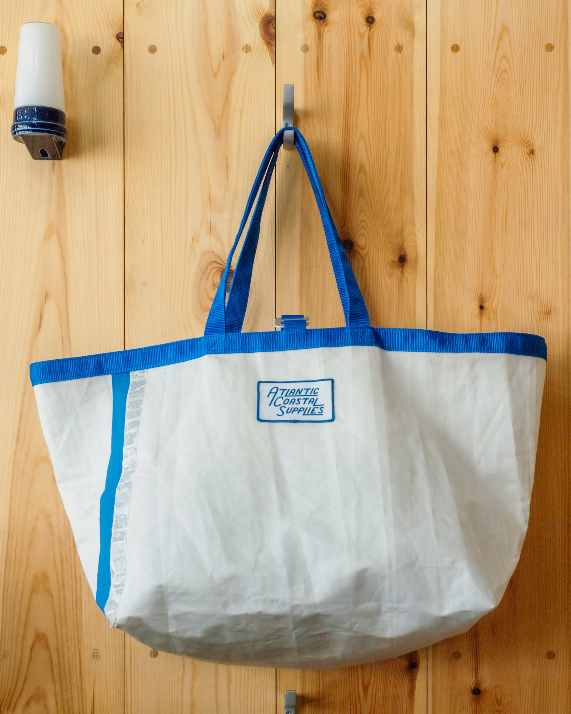 BEACH BAG SALVAGED SAIL CLOTH MADE IN CORNWALL NO 8 – Atlantic Coastal Supplies